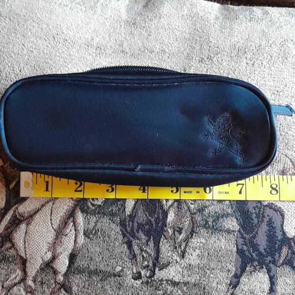 🌺BLACK Zip Up Case - Picture 4 of 5